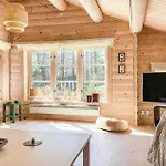 Lovely In With Kitchen 펜션