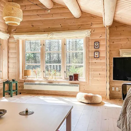 Lovely In With Kitchen Holiday home