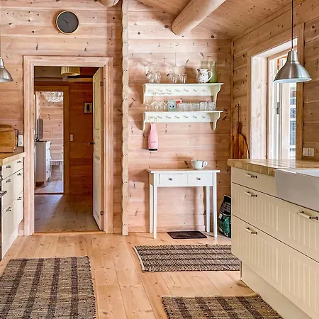 Lovely In With Kitchen Holiday home *